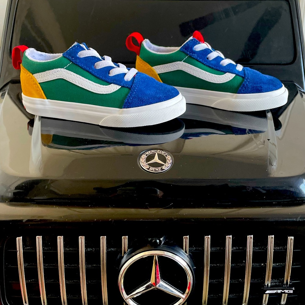 8c Vans